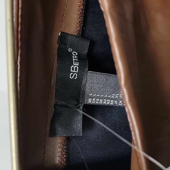 Faux Leather Brown Pants - Picture 4 of 5